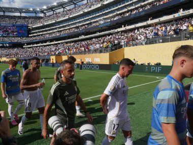 Yarı finaller sırasında ve sonrasında gerçek Madrid oyuncularının ruh hali psg-fifa dünya kupasına karşı. 9 Temmuz 2025, New Jersey, ABD: ilk yarının ardından ve futbol maçının sonunda gerçek Madrid oyuncularının ruh hali (niyi fote / thews2)