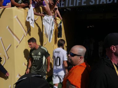 Yarı finaller sırasında ve sonra gerçek Madrid oyuncuları psg-fifa dünya kupasına karşı. 9 Temmuz 2025, New Jersey, ABD: Modric # 10 ilk yarının ardından ve futbol maçının sonunda (niyi fote / thews2)