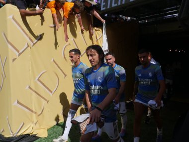 Yarı finaller sırasında ve sonra gerçek Madrid oyuncuları psg-fifa dünya kupasına karşı. 9 Temmuz 2025, New Jersey, ABD: Modric # 10 ilk yarının ardından ve futbol maçının sonunda (niyi fote / thews2)