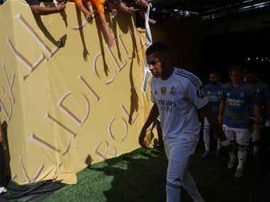 Yarı finaller sırasında ve sonra gerçek Madrid oyuncuları psg-fifa dünya kupasına karşı. 9 Temmuz 2025, New Jersey, ABD: mbappe # 9 gerçek Madrid oyuncularının ilk yarıdan sonra ve futbol maçının sonunda (niyi fote / theenews2)