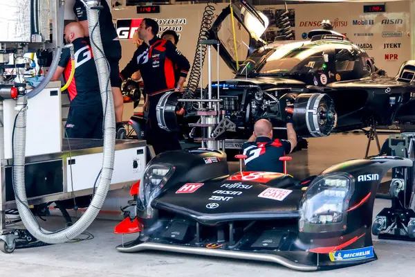 Sao Paulo (SP), Brezilya 7 / 10 / 2025 Movement in the Rolex 6 Hours of Sao Paulo pit, in the Fifth of the FIA WEC (Dünya Dayanıklılık Şampiyonası), which 's taken at the Jose Carlos Pace racetrack (leco viana / thenews2)