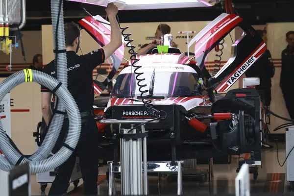 Sao Paulo (SP), Brezilya 7 / 10 / 2025 Movement in the Rolex 6 Hours of Sao Paulo pit, in the Fifth of the FIA WEC (Dünya Dayanıklılık Şampiyonası), which 's taken at the Jose Carlos Pace racetrack (leco viana / thenews2)