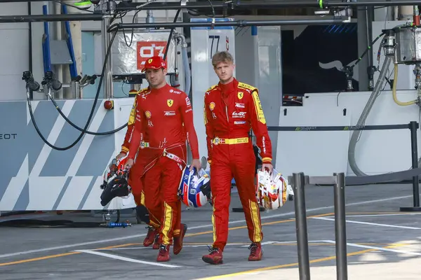 Sao Paulo (SP), Brezilya 7 / 10 / 2025 Movement in the Rolex 6 Hours of Sao Paulo pit, in the Fifth of the FIA WEC (Dünya Dayanıklılık Şampiyonası), which 's taken at the Jose Carlos Pace racetrack (leco viana / thenews2)