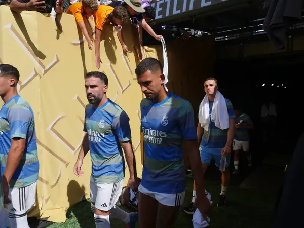 Yarı finaller sırasında ve sonrasında gerçek Madrid oyuncularının ruh hali psg-fifa dünya kupasına karşı. 9 Temmuz 2025, New Jersey, ABD: ilk yarının ardından ve futbol maçının sonunda gerçek Madrid oyuncularının ruh hali (niyi fote / thews2)