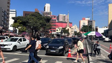 Sao Paulo (SP), Brezilya 07 / 13 / 2025 - Sao Paulo şehrinin merkezi bölgesi olan Liberdade Mahallesi 'nde turist hareketi, bu Pazar, 13 Temmuz 2025. (Oslaim Brito / the newws2)