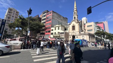 Sao Paulo (SP), Brezilya 07 / 13 / 2025 - Sao Paulo şehrinin merkezi bölgesi olan Liberdade Mahallesi 'nde turist hareketi, bu Pazar, 13 Temmuz 2025. (Oslaim Brito / the newws2)