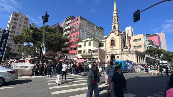 Sao Paulo (SP), Brezilya 07 / 13 / 2025 - Sao Paulo şehrinin merkezi bölgesi olan Liberdade Mahallesi 'nde turist hareketi, bu Pazar, 13 Temmuz 2025. (Oslaim Brito / the newws2)