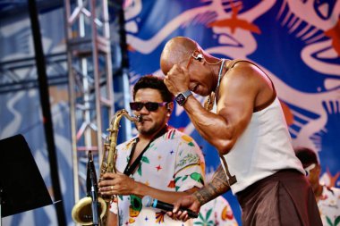 Caique vidal & batuque, New York 'taki Brezilya haftası için yazın canlı performans sergiliyor. 17 Temmuz 2025, New York, ABD (niyi fote / theenews2)