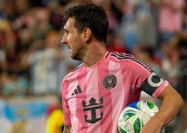 New York Red Bull 'ları aksiyon dolu Mls maçında Miami' ye karşı 5-1 yenildi. 19.2025, Sports Illustrated Stadyumu, Harrison, New Jersey, ABD: Lionel Messi olağanüstü bir performans sergiledi (Jorge Estrellado / the enews2)