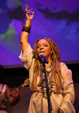 Anelis, Brezilya 'da yaz aylarında performans sergiliyor. 19 Temmuz 2025, New York, ABD: Anelis Varsayımsal olarak Brezilyalı şarkıcı-söz yazarı (niyi fote / thews2)