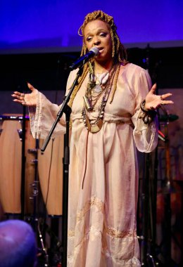 Anelis, Brezilya 'da yaz aylarında performans sergiliyor. 19 Temmuz 2025, New York, ABD: Anelis Varsayımsal olarak Brezilyalı şarkıcı-söz yazarı (niyi fote / thews2)