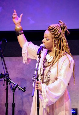 Anelis, Brezilya 'da yaz aylarında performans sergiliyor. 19 Temmuz 2025, New York, ABD: Anelis Varsayımsal olarak Brezilyalı şarkıcı-söz yazarı (niyi fote / thews2)