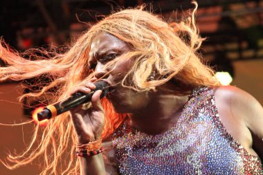 Yazın Brezilya 'daki hafta sonu için daha iyi perdeler var. 19 Temmuz 2025, New York, ABD doğumlu cesur ve çığır açan süperstar şarkıcı-söz yazarı São Paulo. 