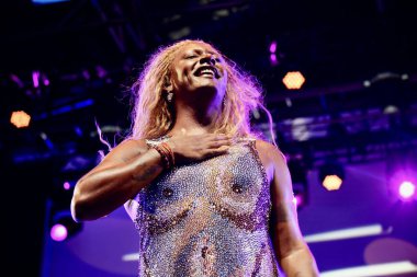 Yazın Brezilya 'daki hafta sonu için daha iyi perdeler var. 19 Temmuz 2025, New York, ABD doğumlu cesur ve çığır açan süperstar şarkıcı-söz yazarı São Paulo. 