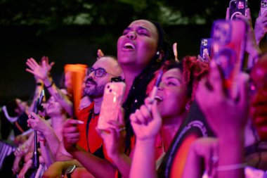 Yazın Brezilya 'daki hafta sonu için daha iyi perdeler var. 19 Temmuz 2025, New York, ABD doğumlu cesur ve çığır açan süperstar şarkıcı-söz yazarı São Paulo. 