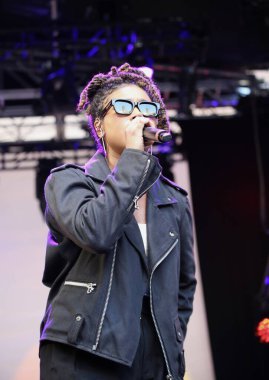 Melly, Cidade Brasil Yaz Haftası 'nda sahne alıyor. 18 Temmuz 2025, New York, ABD: Melly şarkı söylemeye altı yaşında başladı ve henüz 23 yaşındayken Amerikan R & B 'sini kökleriyle harmanlayarak Brezilya müziğinde lider bir ses olarak ortaya çıktı. (niyi fote / the new ws2)