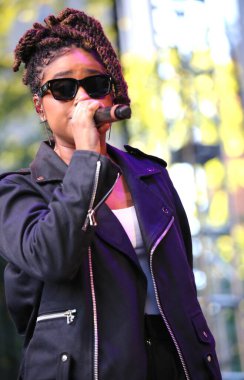 Melly, Cidade Brasil Yaz Haftası 'nda sahne alıyor. 18 Temmuz 2025, New York, ABD: Melly şarkı söylemeye altı yaşında başladı ve henüz 23 yaşındayken Amerikan R & B 'sini kökleriyle harmanlayarak Brezilya müziğinde lider bir ses olarak ortaya çıktı. (niyi fote / the new ws2)