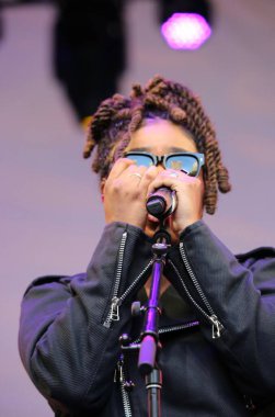 Melly, Cidade Brasil Yaz Haftası 'nda sahne alıyor. 18 Temmuz 2025, New York, ABD: Melly şarkı söylemeye altı yaşında başladı ve henüz 23 yaşındayken Amerikan R & B 'sini kökleriyle harmanlayarak Brezilya müziğinde lider bir ses olarak ortaya çıktı. (niyi fote / the new ws2)