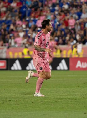 New York Red Bull 'ları aksiyon dolu Mls maçında Miami' ye karşı 5-1 yenildi. 19.2025, Sports Illustrated Stadyumu, Harrison, New Jersey, ABD: Lionel Messi olağanüstü bir performans sergiledi (Jorge Estrellado / the enews2)