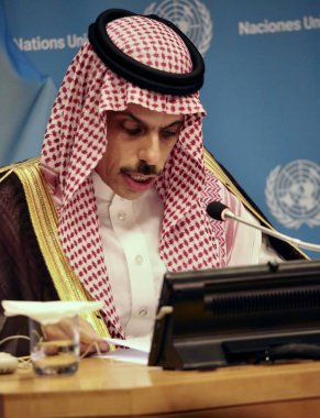 Filistin sorununun barışçıl çözümü ve iki devletli bir çözümün uygulanması hakkında basın brifingi. 28 Temmuz 2025, New York, ABD: h.h. Prens Faisal bin farhan al-saud (niyi fote / theenews2)