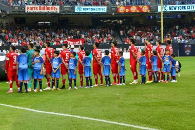 Lig Kupası 2025: NYFC ve sınır dışı edilen toluca f.c. 5 Ağustos 2025, New York, ABD: Yankee Stadyumu futbol maçından önce Nickfc of USA ile Meksika 'lı toluca f.c lig kupası 2025' te Yankee Stadyumu 'nda oynandı. (niyi fote / the new ws2)