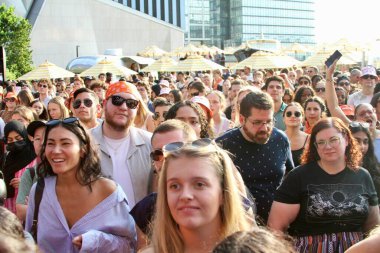 Z100New York yaz partisi '25. 7 Ağustos 2025, New York, ABD: Iheart Media sırasındaki hayranlar New York 'un 25 yazlık partisi (niyi fote / thews2)