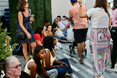 Z100New York yaz partisi '25. 7 Ağustos 2025, New York, ABD: Iheart Media sırasındaki hayranlar New York 'un 25 yazlık partisi (niyi fote / thews2)