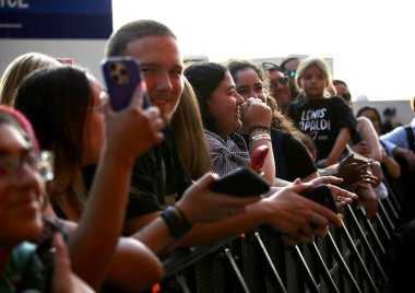 Z100New York yaz partisi '25. 7 Ağustos 2025, New York, ABD: Iheart Media sırasındaki hayranlar New York 'un 25 yazlık partisi (niyi fote / thews2)