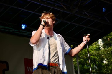 Z100New York yaz partisi '25. 7 Ağustos 2025, New York, ABD: magnus ferrell Iheart Media sırasında New York 'ta yaz partisi' 25 (niyi fote / theenews2)