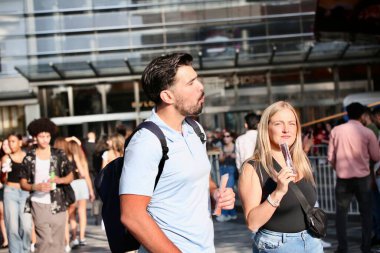 Z100New York yaz partisi '25. 7 Ağustos 2025, New York, ABD: Iheart Media sırasındaki hayranlar New York 'un 25 yazlık partisi (niyi fote / thews2)