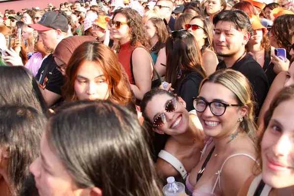 Z100New York yaz partisi '25. 7 Ağustos 2025, New York, ABD: Iheart Media sırasındaki hayranlar New York 'un 25 yazlık partisi (niyi fote / thews2)