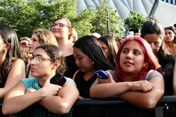 Z100New York yaz partisi '25. 7 Ağustos 2025, New York, ABD: Iheart Media sırasındaki hayranlar New York 'un 25 yazlık partisi (niyi fote / thews2)