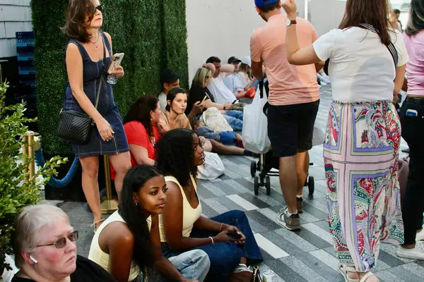 Z100New York yaz partisi '25. 7 Ağustos 2025, New York, ABD: Iheart Media sırasındaki hayranlar New York 'un 25 yazlık partisi (niyi fote / thews2)