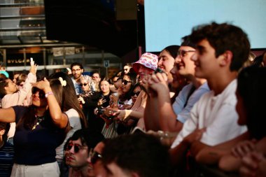 Z 100 New York yaz partisi '25. 7 Ağustos 2025, New York, ABD: New York 'un bir numaralı müzik istasyonu (niyi fote / thenews2), Iheart Media' nın Z100 'ü boyunca hayranları)