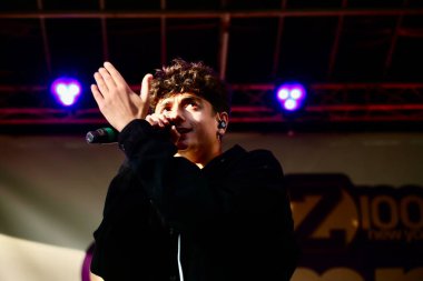 Z 100 New York yaz partisi '25. 7 Ağustos 2025, New York, ABD: dom innarella during iheart media New York 'un z100, New York' un bir numaralı müzik istasyonu (niyi fote / theenews2)