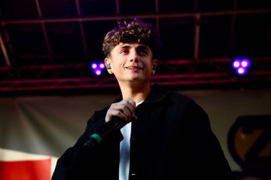 Z 100 New York yaz partisi '25. 7 Ağustos 2025, New York, ABD: dom innarella during iheart media New York 'un z100, New York' un bir numaralı müzik istasyonu (niyi fote / theenews2)