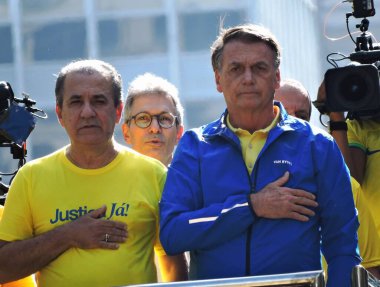 Sao Paulo (SP), Brezilya 20 Ağustos 2025 - Pastor Silas Malafaia, Rio de Janeiro 'daki Galeao Havalimanı' na indikten sonra federal polis tarafından 20 Ağustos Çarşamba günü yaklaştı. (leandro chemalle / the new ws2)