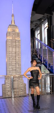 22 Ağustos 2025, New York, ABD. Rei ami, Netflix ve Cape USA ortaklığıyla Empire State Binası 'nı aydınlatıyor ve Iheart Media' dan New York 'un z100' lü yıllarının desteğiyle 