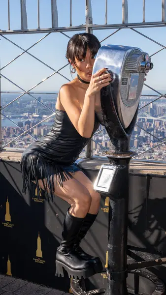 22 Ağustos 2025, New York, ABD. Rei ami, Netflix ve Cape USA ortaklığıyla Empire State Binası 'nı aydınlatıyor ve Iheart Media' dan New York 'un z100' lü yıllarının desteğiyle 