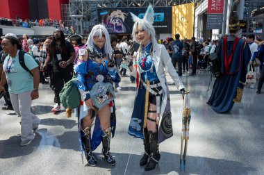 23 Ağustos 2025, New York, New York, ABD: Cosplayers poz 2025 anime nyc sırasında Jacob Javits Center 'da 23 Ağustos 2025, New York. (m10 'lar / yeniler 2) 