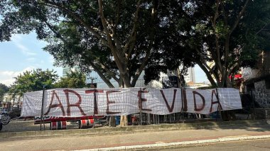 Sao Paulo (SP), Brezilya 08 / 25 / 2025 - Sao Paulo-SP 'deki Rua dos Protestanları Hareketi, popüler bir bina olarak inşa edilecek olan konteyner tiyatrosu (oslaim brito / thenews2)