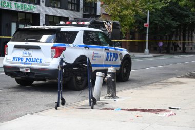 Manhattan, New York 'ta 23. Karakol sınırları içinde Madison Bulvarı ve 110. Cadde' de yürüyen yaşlı bir kadın vurularak öldürüldü. 27 Ağustos 2025, Manhattan, New York, ABD (Kyle Mazza / the Newws2)