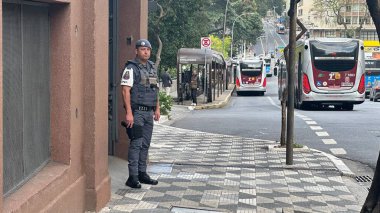 Sao Paulo (SP), Brezilya 08 / 28 / 2025 - Operasyon / Dolandırıcılık / Bakanlık / Kamu Bakanlığı - Benzin istasyonlarındaki vergi kaçakçılığını hedef alan Kamu Bakanlığı operasyonu, Av 'daki polis teşkilatı. Faria Lima Sao Paulo 'da. (Oslaim Brito / Tenews2) 