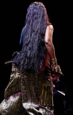 31 Ağustos 2025, New York, ABD: Brezilyalı şarkıcı İza, Central Park 'taki bir Citi parkının yaz sahnesinde canlı performans sergiliyor (niyi fote / thews2)