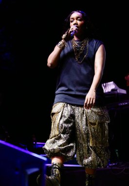 31 Ağustos 2025, New York, ABD: Brezilyalı şarkıcı İza, Central Park 'taki bir Citi parkının yaz sahnesinde canlı performans sergiliyor (niyi fote / thews2)