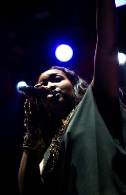 31 Ağustos 2025, New York, ABD: Brezilyalı şarkıcı İza, Central Park 'taki bir Citi parkının yaz sahnesinde canlı performans sergiliyor (niyi fote / thews2)