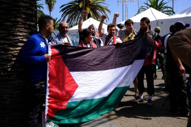 Barselona (ESP), İspanya 31 Ağustos 2025 - Halk, şimdiye kadar Filistin halkı ile dayanışma içinde deniz tarafından düzenlenen en büyük uluslararası sivil eylem olan Küresel Sumud Filosunun gidişini izliyor
