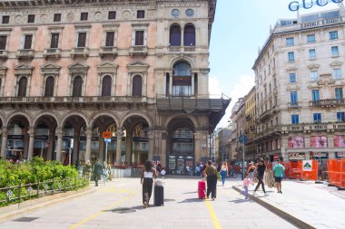 Milan (İtalya), 08 / 29 / 2025 - bu Cuma günü öğleden sonra Milano şehir merkezinde turist dolaşımı. (Edson De Souza / Yeniler 2) 