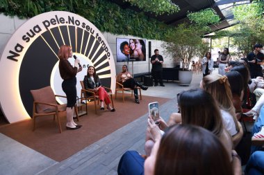 Sao Paulo (SP), kozmetik / güzellik / SP - Karol Pinheiro, CMO Beyoung, temayla ilgili bir sohbete katılır; yeni bir perspektif altında, Brezilyalı dijital dermokozmetik markası Beyoung tarafından tanıtılır. (leco viana\ yeni2))