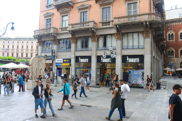 Milan (Italy), 08/29/2025 - renowned brands / Milan - view of designer stores in the city center of Milan on the afternoon of Friday, August 29, 2025. (Edson De Souza/Thenews2)   